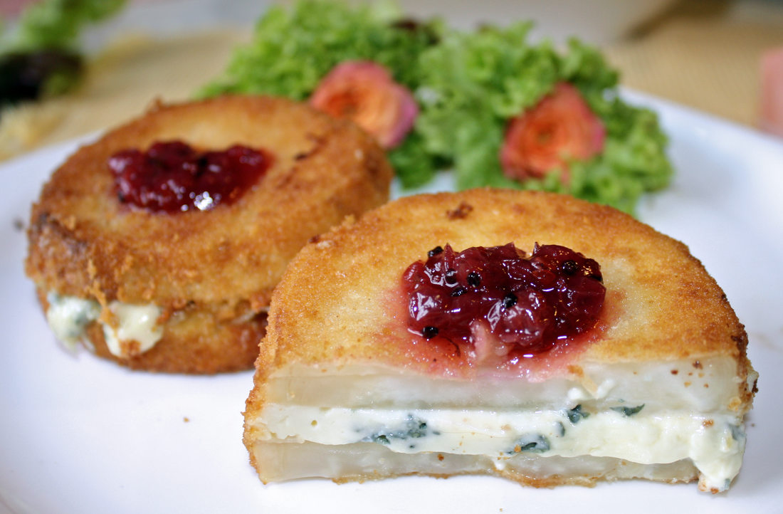 Recept pro zeleninu ze zahrádky: smažený celer plněný nivou
