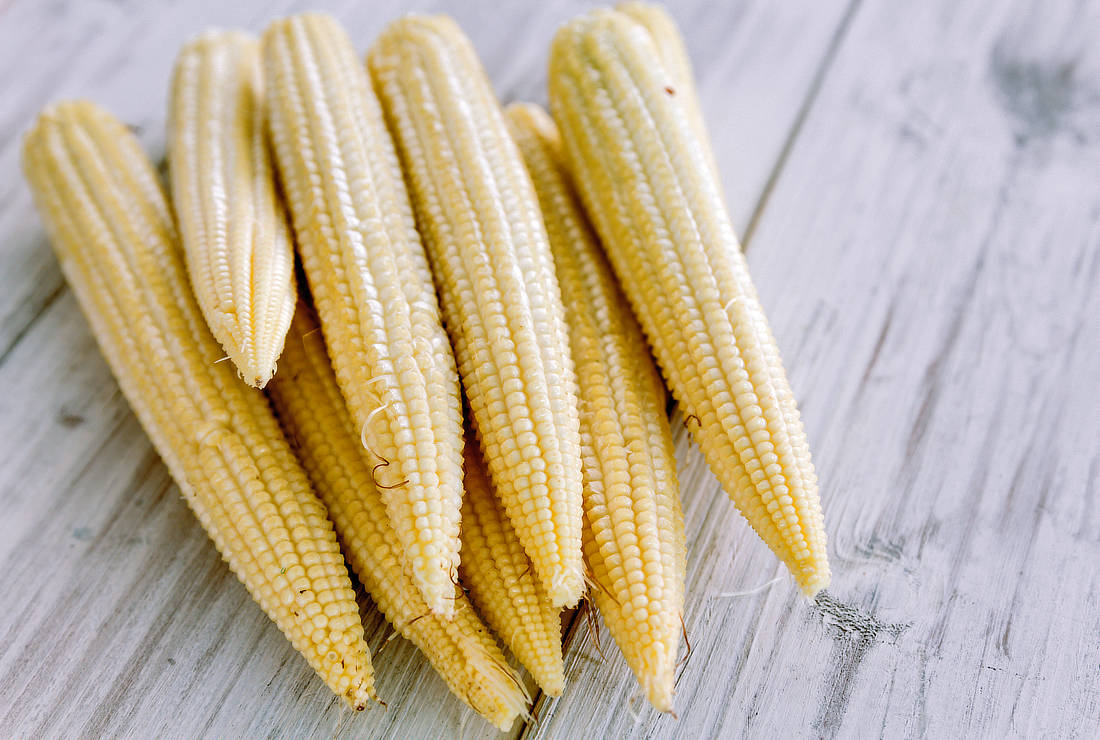 Čerstvá neboli baby kukuřice cukrová; foto Shutterstock Mladá kukuřice cukrová