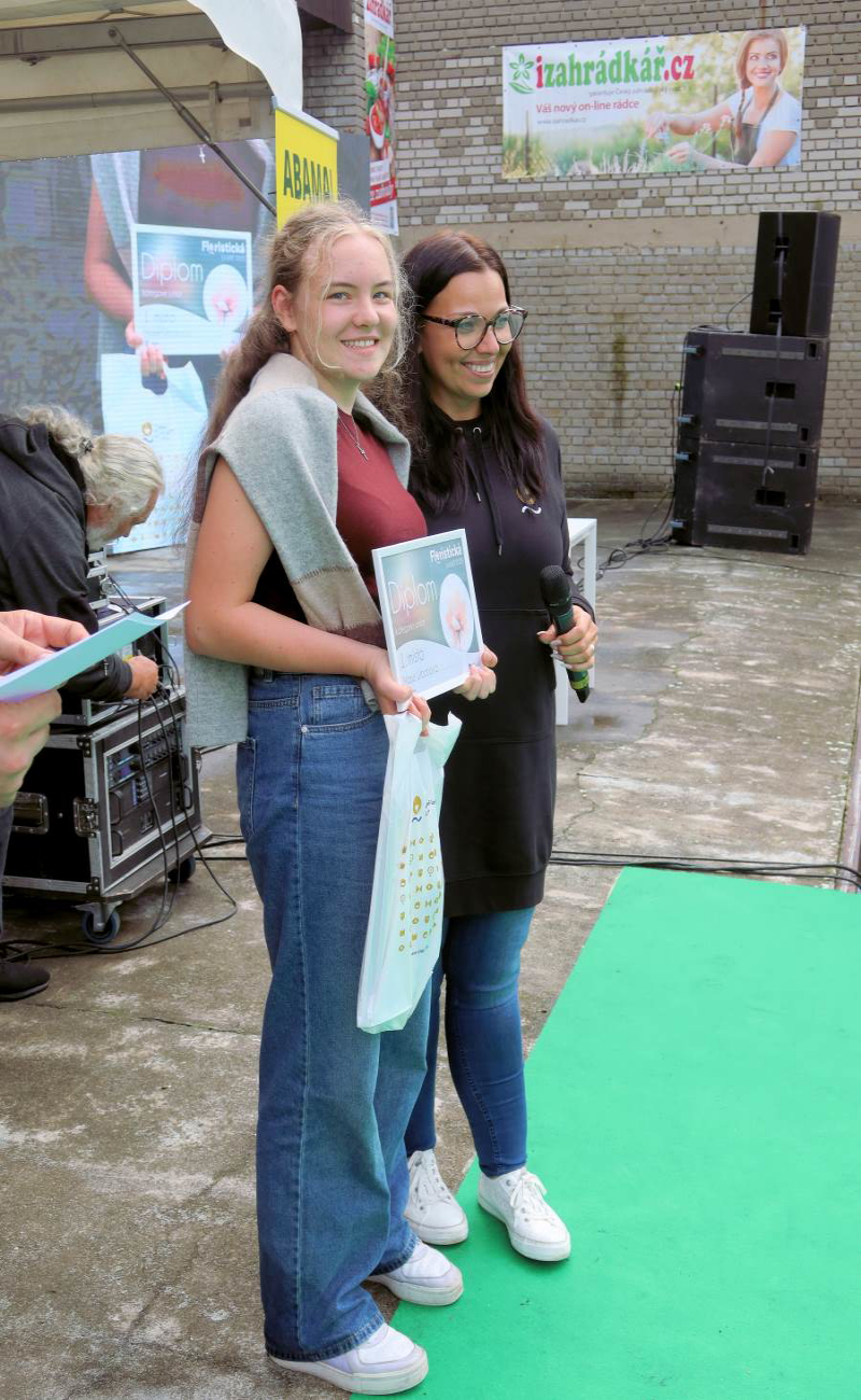 Vítězka juniorské kategorie Marie Urbanová Vítězka juniorské kategorie Marie Urbanová