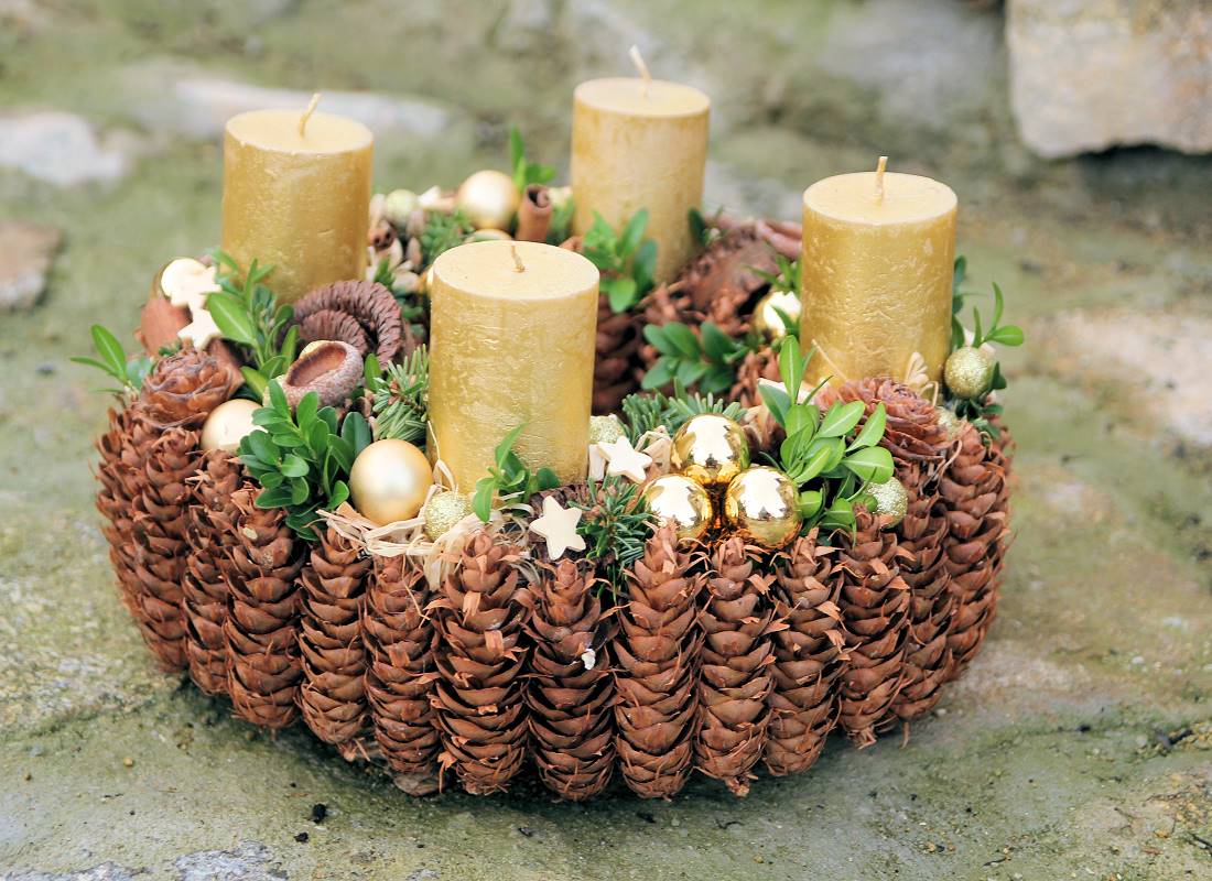 Šišky tradičně i netradičně ve vánoční floristice